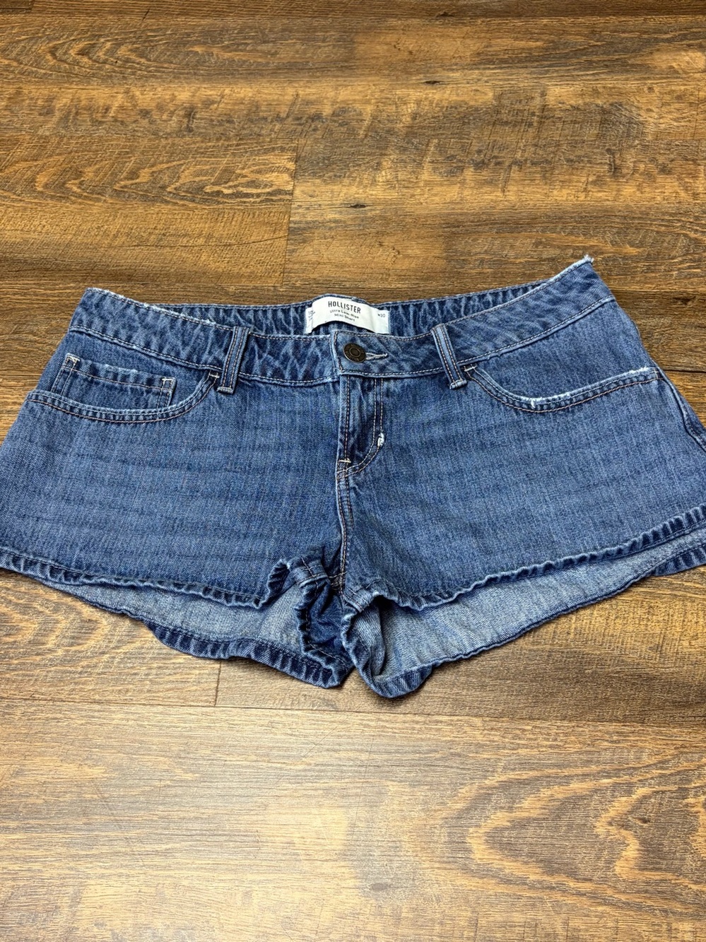 Hollister Ultra Low Rise Mini Denim Jean Shorts Womens 10 W30